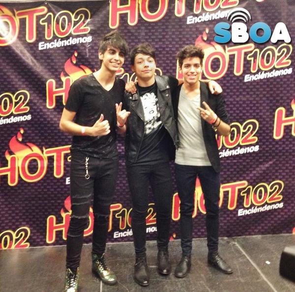 SonusBandOfARG's tweet photo. Sonus en el #HotEvolution
-Cami G http://t.co/WuklCfcpo4