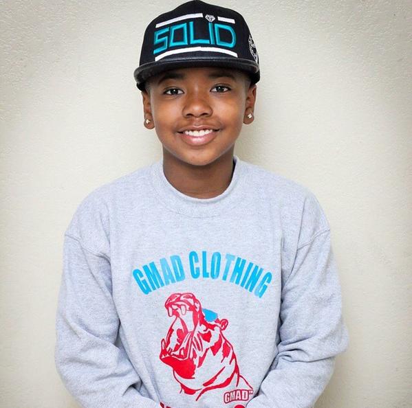 KidaThaGreat's tweet photo. S/0 to @gmad_clothing for this dope sweatshirt 🔥 http://t.co/kvWcUXCDq7