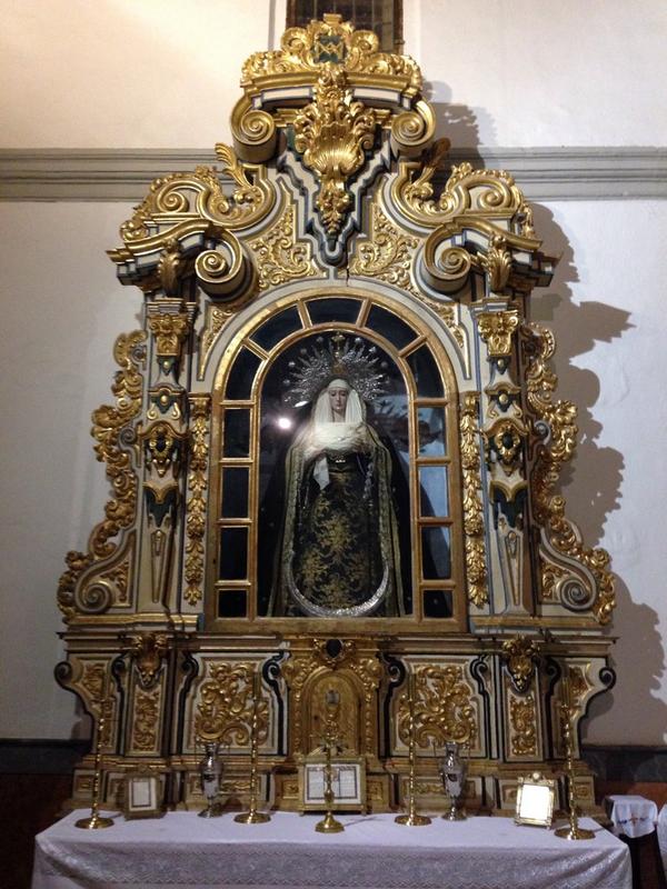 CofradiAlhendin's tweet photo. La Virgen de los Dolores ataviada para noviembre, el mes de los difuntos. http://t.co/CKwiEJXdS9