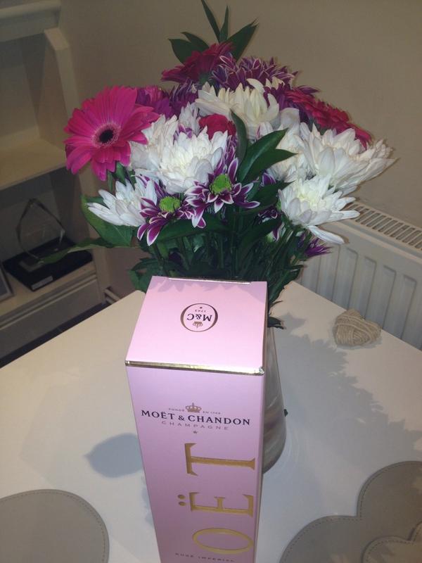 A big thanks to the team at Sandy for my lovely gifts! I really enjoyed my time with you all! You've been great! 😄👏😄