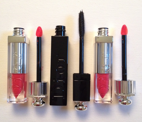 davelackie's tweet photo. Are you a Dior Addict? Win these Fluid Sticks &amp; It-Lash! To enter, follow @davelackie &amp; @NinaWmakeup &amp; RT #diorlove http://t.co/5kqznk0MNt