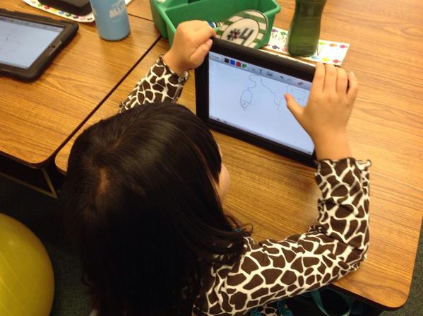 SmithfieldElem's tweet photo. 1st graders demonstrating their learning about computers with #educreations #ipaded http://t.co/M4iQH2A9KR