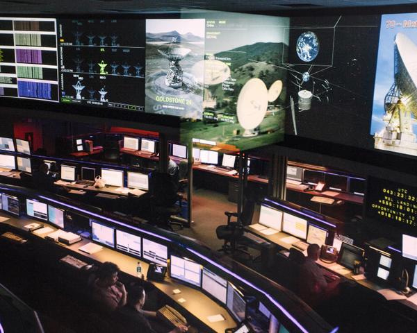 WIRED's tweet photo. Photos: Behind the scenes of NASA's mind-boggling Voyager missions http://t.co/2uUf0n4RJg http://t.co/tzphGFKj0t