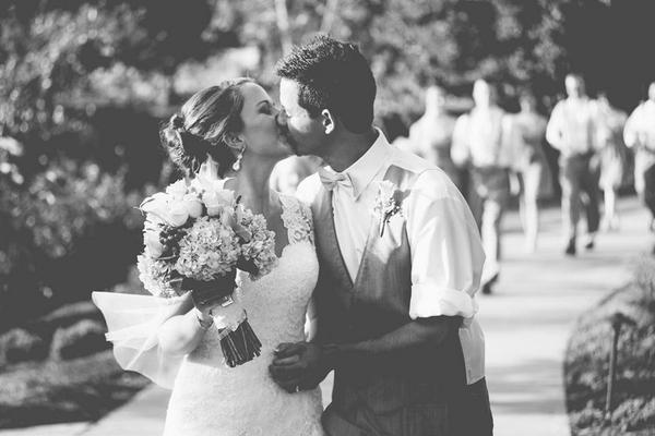 JustMarriedMrs's tweet photo. I know, I haven't been on here in forever! Just don't have time! Here's another wedding pic for you guys! http://t.co/0efZBWLa4J