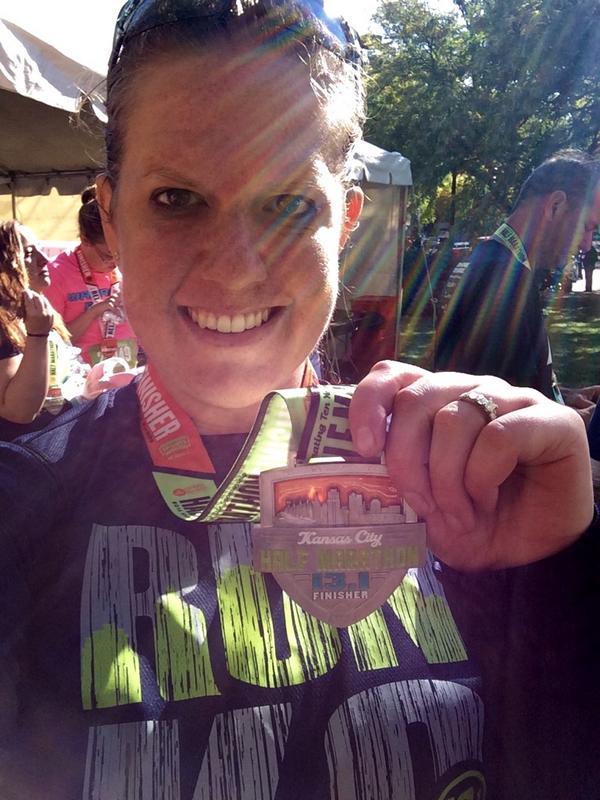 reneelstefani's tweet photo. #PostRaceFace @RWZelle @KCMarathon #RunKCM http://t.co/Vb6QavoV6N