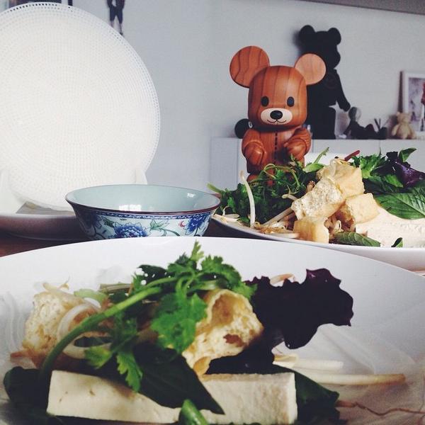 Keep it Rollin'

#summerrolls #goicuon #vietnamese #foodlove #foodporn #bearbrick #preparations #tofu #veggie #fo...