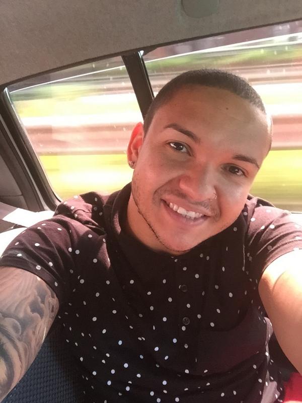 MorganaPi's tweet image. Idolo...Amor sem fim, contando os dias para te ver aqui no Sul denovo!
@Suel_Alves