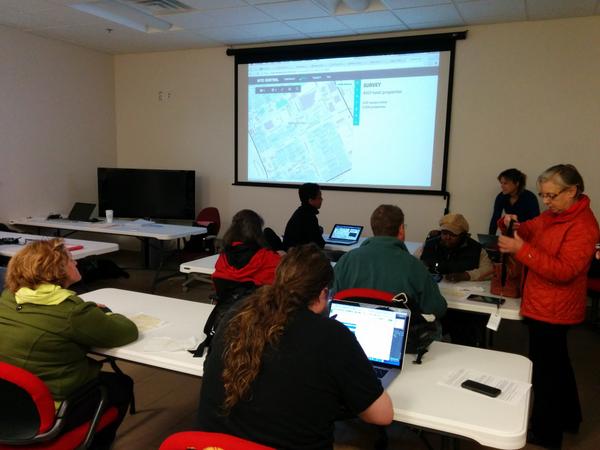MotorCityMaps's tweet photo. The survey of property condition in Highland Park began today. Learn more at http://t.co/ttmp0dOSp5 http://t.co/ClHE5nNWHm