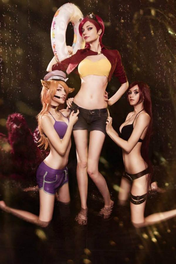 ViForViolence's tweet photo. โ@LewdDeil: What is going on here?
https://t.co/7qfSUq7Ffi http://t.co/yVCm4f8VPPโ #Vi #Ahri #Katarina
#EnforcerLife