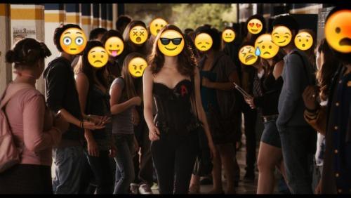 introvertsmemes's tweet photo. walking on my school hallway like http://t.co/lSEGgU9Orh