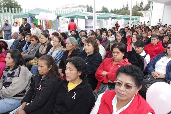 MariaElenaBT's tweet photo. 1a Feria de Salud. Octubre, mes de la Lucha Contra Cáncer de Mama. http://t.co/y66zIAhKMV
