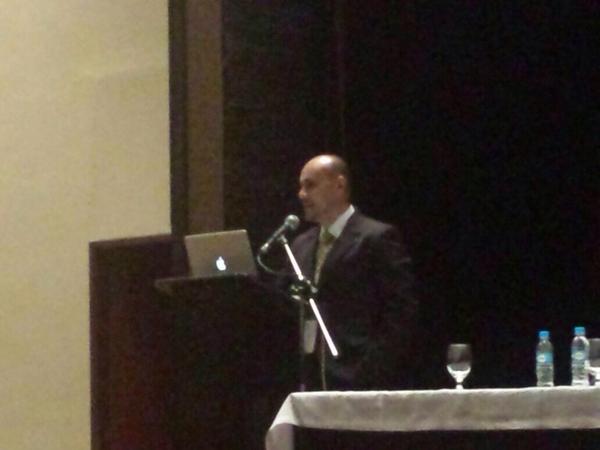 c_rotondaro's tweet photo. Ponencia Dr. José Luis Viloria #1JornadasCientíficasIvss #ivss #Hospital #PerezCarreño @C9_RODRIGUEZ @AngelBorrero1 http://t.co/qswZUXgN5A