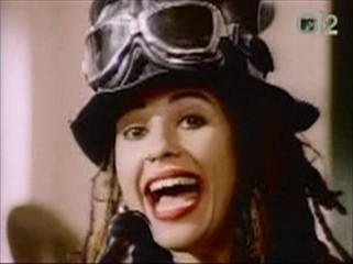 RealLindaPerry's tweet photo. The OG steam punk vs The Costume. Hmmm they both look equally stupid. http://t.co/xXWPRuzymF