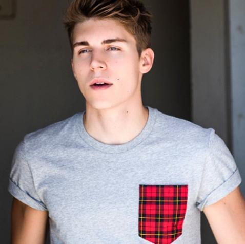Mrckx's tweet photo. Just saw the Canyons &amp; Popfan from @nolanfunk. They were great ! Feeling a little bit obsessed now :3 http://t.co/ApLiG6oFPG