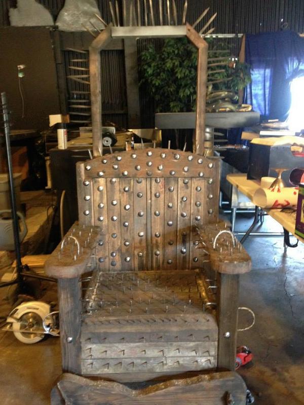 MfnH's tweet photo. oh... just hanging around at the "Now We Die" video shoot. #BloodstoneAndDiamonds http://t.co/WGPC6TP631