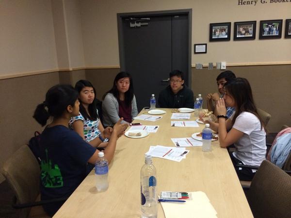 tinaintech's tweet image. @CiscoUniversity talking to CSE students about software and @ciscoitup opportunities #CiscoAtUCSD