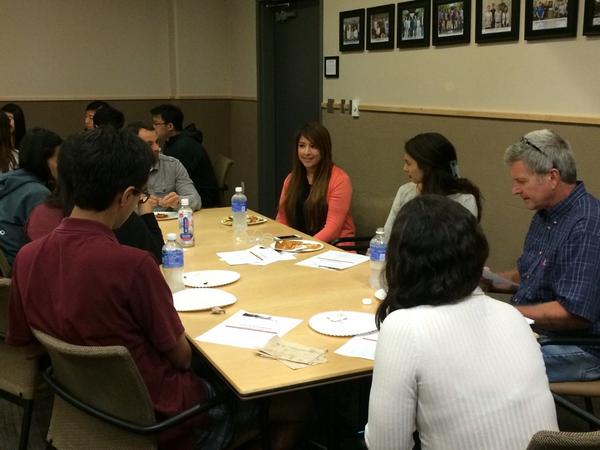 tinaintech's tweet image. @CiscoUniversity talking to CSE students about software and @ciscoitup opportunities #CiscoAtUCSD