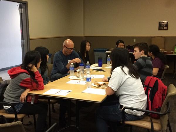 tinaintech's tweet image. @CiscoUniversity talking to CSE students about software and @ciscoitup opportunities #CiscoAtUCSD