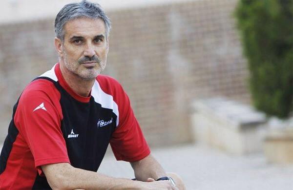 achChava's tweet photo. "@PasionZGZcom: Ha fallecido José Luis Abós... Sin palabras, hasta siempre mister. http://t.co/o55BNlmpws"