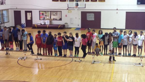 alanmather's tweet photo. @LMSAEagles 7th grade #Ackies try to get all students balancing for 3 Seconds #AdventureEd http://t.co/u4vlMIlqQ0