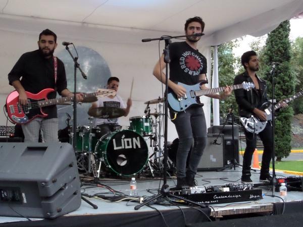 lionmxoficial's tweet photo. Acompáñenos mañana a @exatv, 4 pm en MVS del #aeropuerto. Quién dice yo? http://t.co/u4R3gntUrH