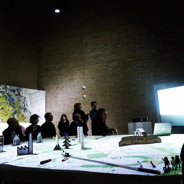 MaudvanVlerken's tweet photo. Interessant debat met#mozaiekbrabant in het #designhuis #DDW14 ; 4 funerals, where's the wedding? http://t.co/LgzP9IHw03