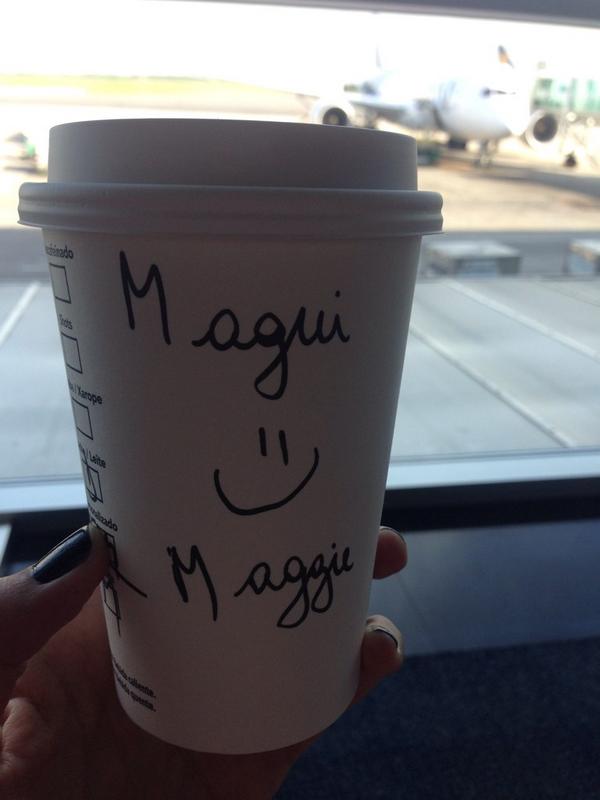 Maggs__'s tweet photo. Adoctrinando a #Starbucks http://t.co/B2WPnGoNK5