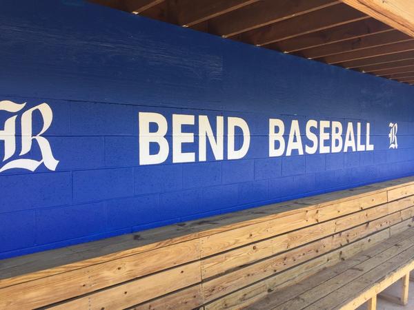DiamondBears's tweet photo. Dugouts looking good #BendBaseball http://t.co/Jc9sJDB5nA