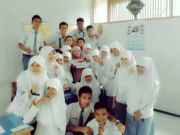 ResyVitriani's tweet photo. http://t.co/EKIPWZGk4S