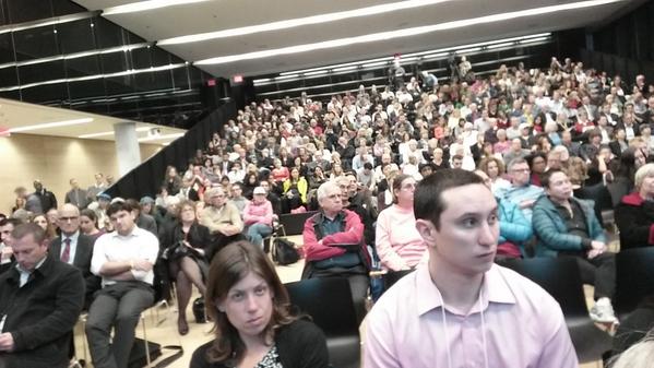 oliviachow's tweet photo. Packed house at the @rotmanschool for the #StarBigIdeas debate. Uplifting to see so many engaged students. #TOpoli http://t.co/9GTY2shHz0