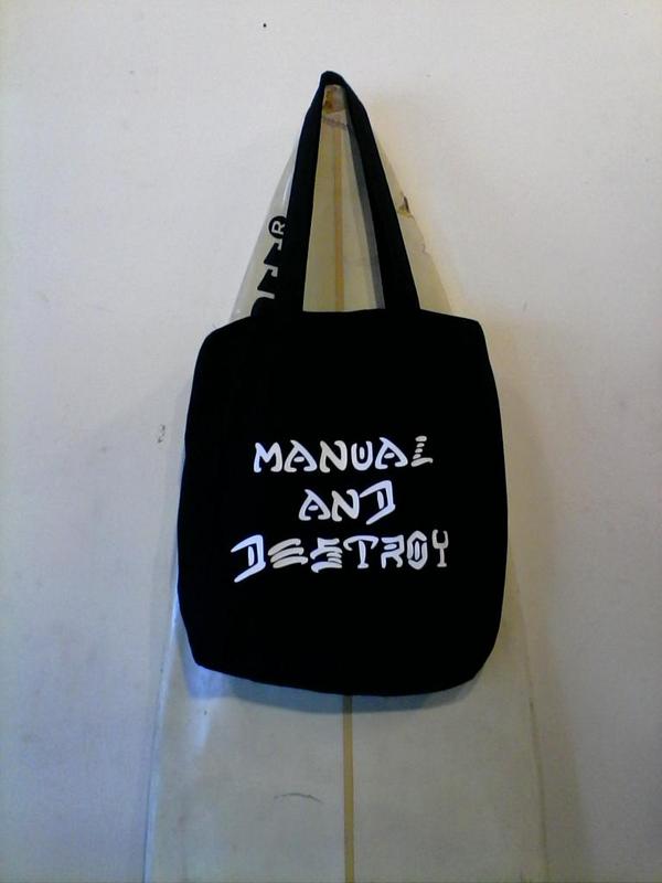 Oke mumpung masih ada teh <a href="/auliamuthiarach/">Aulia Muthia Rachmi</a>: Mauuuuuuu "<a href="/ManualSk8/">Manual Skateboarding</a>: Ready "