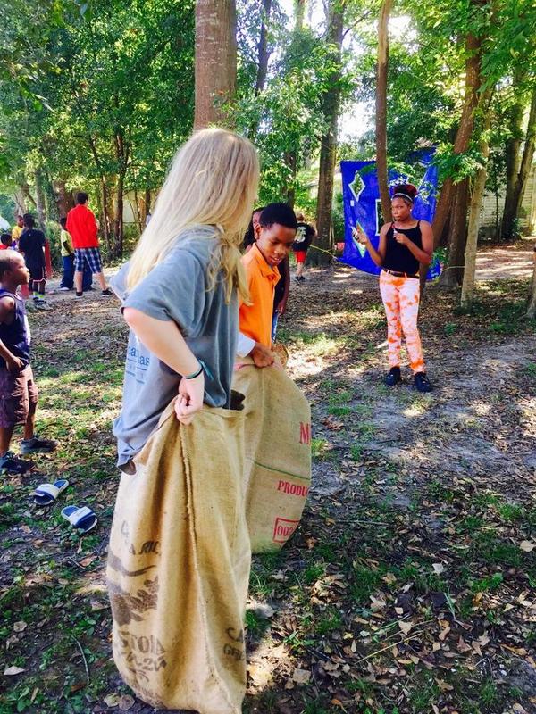 BAInteractClub's tweet photo. interact club members enjoying themselves this past saturday at the light of the village fall festival http://t.co/7aOJSYEIYZ