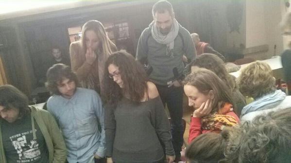 unFotografo_'s tweet image. . @wambando en #AlbarracínOff.
Retratos, música y más.
#fotografía