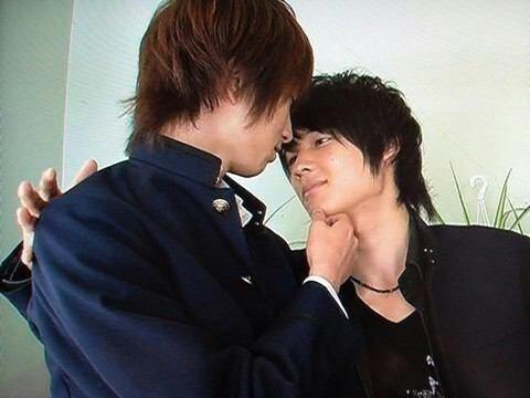 bot_bakarea's tweet photo. 聡と哲也が何でこんなことしているかわかった人RT
メイキングをみてればわかるはずです��� http://t.co/8ZAjbVm8Ia