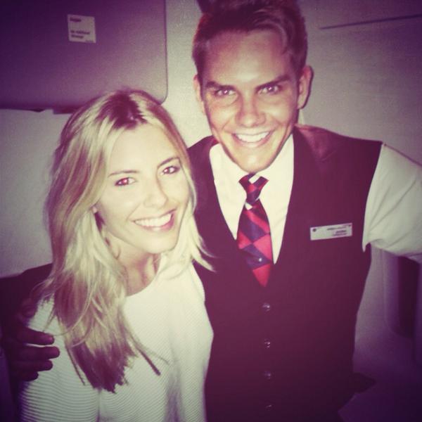 JordanNoName92's tweet photo. @MollieTheSats Thankyou so much for the picture! It was so nice to meet you :-) xxxxxxx http://t.co/Nqmr52JgyN
