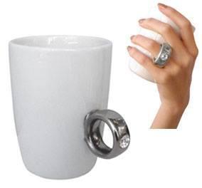 franzaward's tweet photo. [＃陶瓷控Porcelain Addicted] Creative mug design: Humor mug designs, the first picture looks a little terrifying... http://t.co/6UfDx8Ziyk