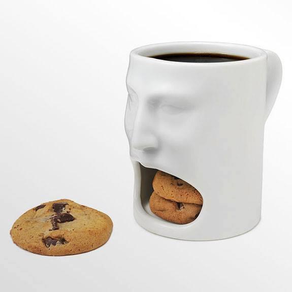 franzaward's tweet photo. [＃陶瓷控Porcelain Addicted] Creative mug design: Humor mug designs, the first picture looks a little terrifying... http://t.co/6UfDx8Ziyk