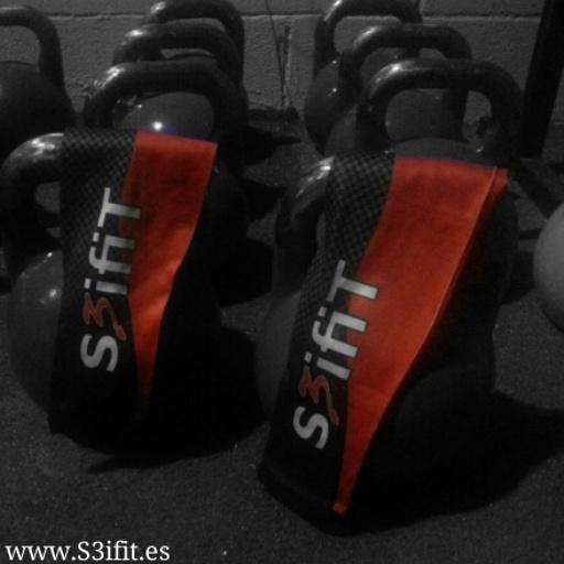 s3ifit's tweet photo. Recuperate de tu sesión de #kettlebells, con tus manguitos de compresión. #Crossfit http://t.co/5I3AfC8wpt