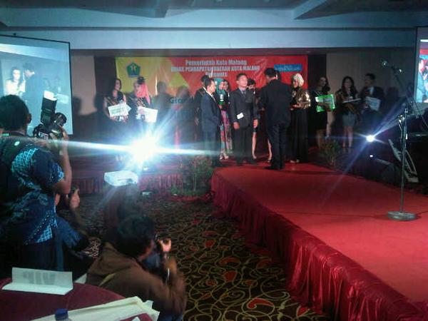 Slmt &amp; Sukses.Yolanda/Ak dinobatkn sbg Putri Komunikasi &amp; Nizam/D3 Ak &amp; Perpajakan Juara Hrpn II Putra/i Gatra Pajak