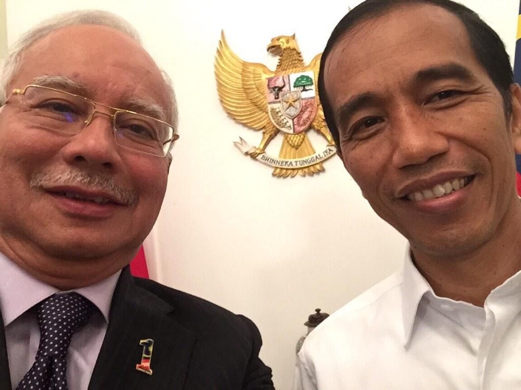 Jokowi Presiden Ri Hobi Ber Selfie Jogjaupdate Gambar