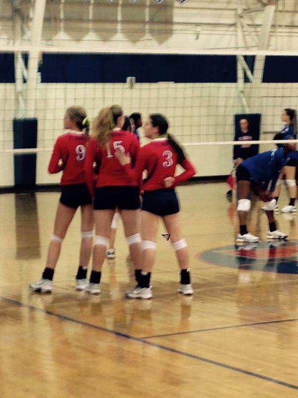 CKeithStanton's tweet photo. STM varsity defeats Crescent City 3-0 in district volleyball action #stmus #stmsquad #stm #volleyball http://t.co/l4KgaKcE0U