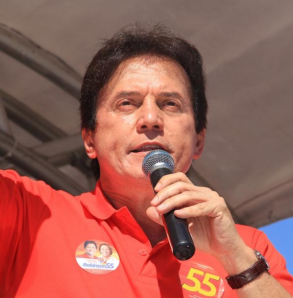 RobinsonFaria's tweet photo. Vamos com fé, coragem e resistência!
Valeu amigos tuiteiros! 
#RNComRobinson55 http://t.co/iqbVtrJvV6