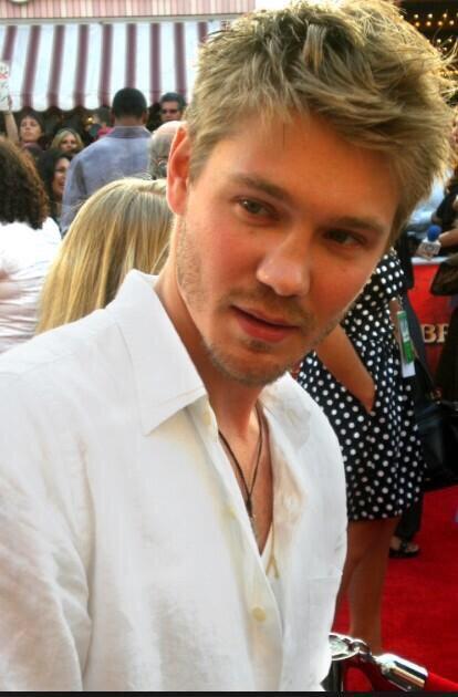 OTHdiary's tweet photo. Man Crush Monday's til the end of time. #OneTreeHill http://t.co/cm5P3wGUDr