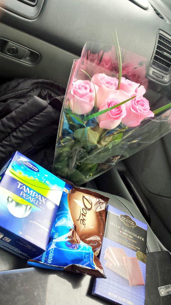 R_ated's tweet photo. Real nigga instincts kick in when ya girl's on her period http://t.co/FnQ1VD9fYh