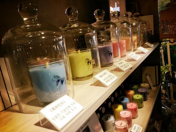 uberstone's tweet photo. [ Lotta Qawwali ] 가을비 내리는 헤이리 작가동_로타카왈리 http://t.co/vQINHx09qa