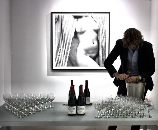 Heritagefw's tweet photo. A sexy Art+Wine reception with #AllianceFrançaise tonite at @deregallery. More pictures to follow! http://t.co/sJgXJxDaVf