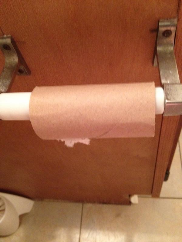 _leener_'s tweet photo. Marriage defining moments #emptyroll #endlessbattle http://t.co/j950Ikg2Ki