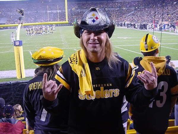 bretmichaels's tweet photo. Congrats 2 my @steelers &amp; @SteelersUnite fans. You brought it tonight 4 big win #MNF @ESPNMondayNight #GrudenGrinder http://t.co/2VsrhXUzW0