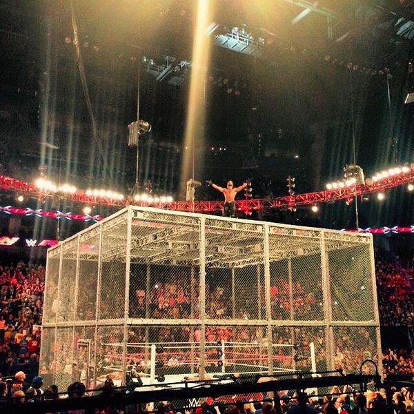 seniorert's tweet photo. @WWERollins at @WWE raw on top of the world! http://t.co/zqTFjD9EA5