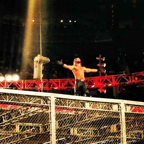 seniorert's tweet photo. @WWERollins at @WWE raw on top of the world! http://t.co/zqTFjD9EA5
